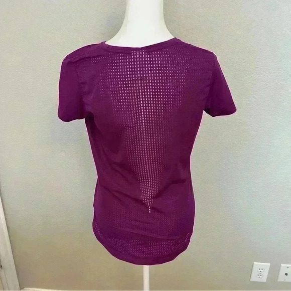 Nike Running Violet Mesh Back Short Sleeve Shirt Women's Size Medium - Picture 5 of 12